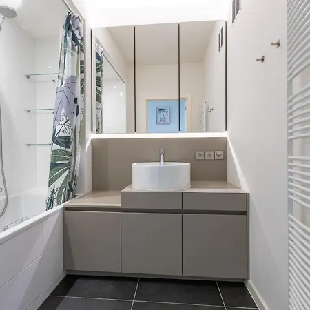 Spacious On The Seafront *